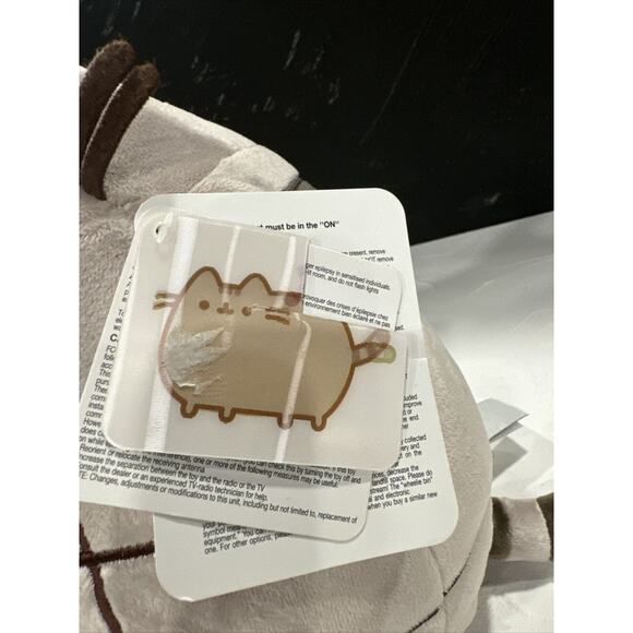 NWT! Pusheen CHRISTMAS LIGHTS 9 Inch Plush Cat Lights Up - Picture 2 of 9